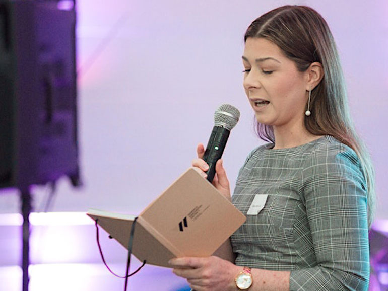 Gaining Confidence in Presenting Gaining Confidence in Presenting